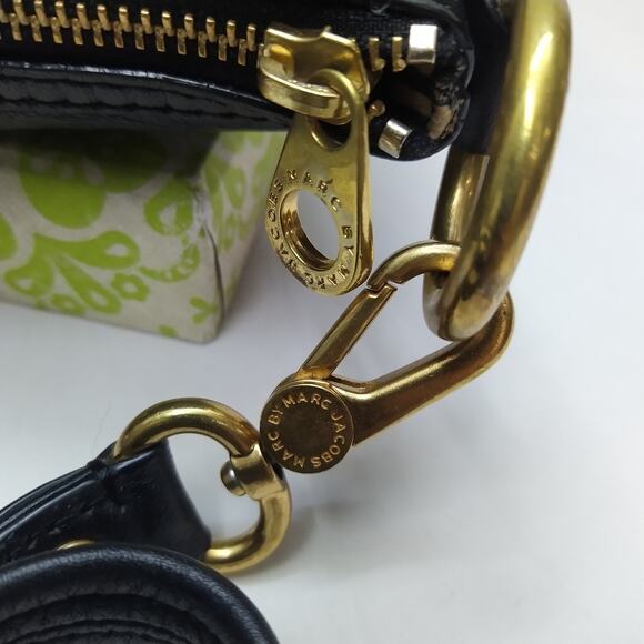 Marc by Marc Jacobs Black Leather Double Turnlock Pockets Zipper Crossbody Bag - Picture 4 of 16
